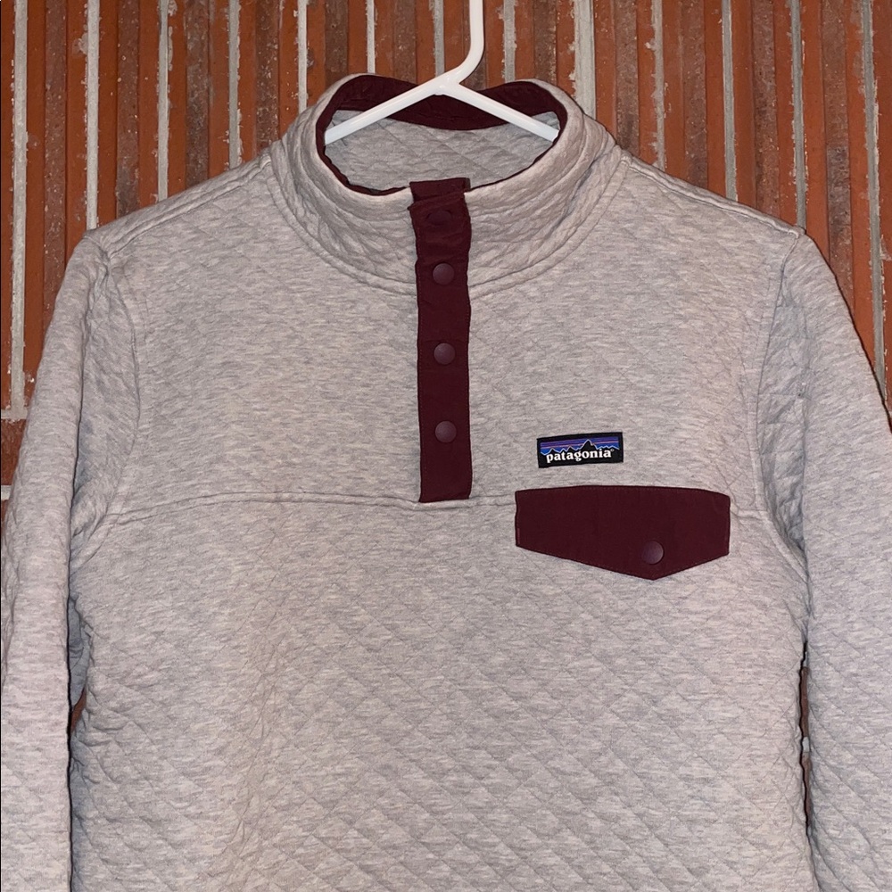 Patagonia Quilted Snap T Pullover Drifter Gray/Ruby Organic Cotton Size Small - Picture 2 of 9